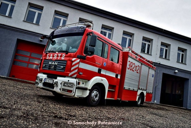 382 M 21