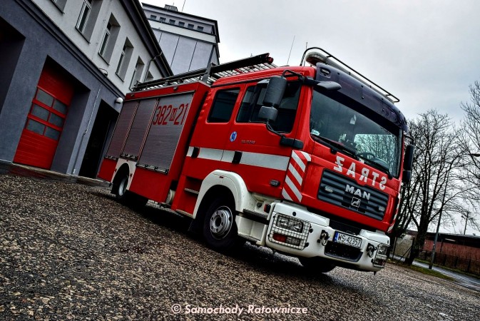 382 M 21