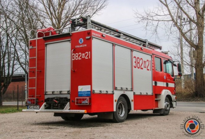 382 M 21