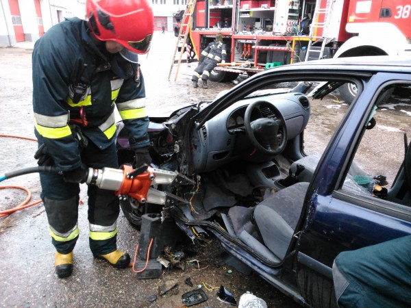 Doskonalenie technik ratownictwa technicznego