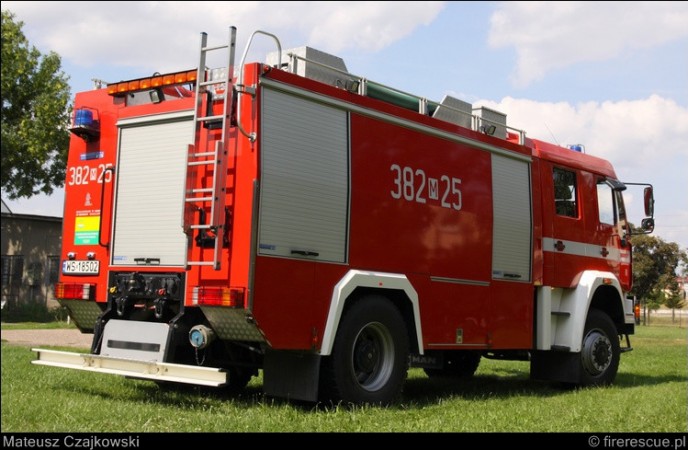 382 M 25