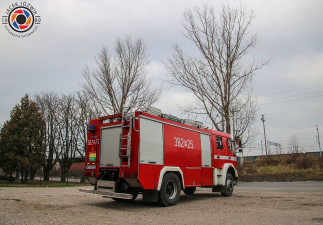 382 M 25