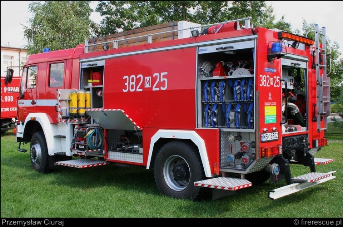 382 M 25