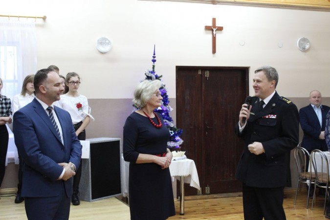 Uroczystość przekazania samochodu dla OSP Korczew