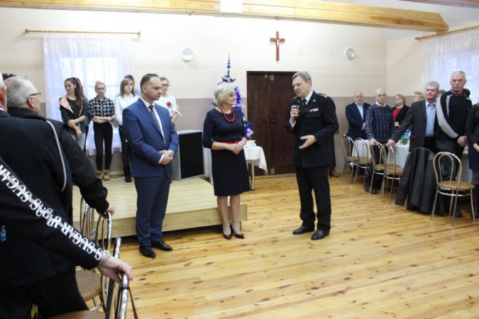 Uroczystość przekazania samochodu dla OSP Korczew