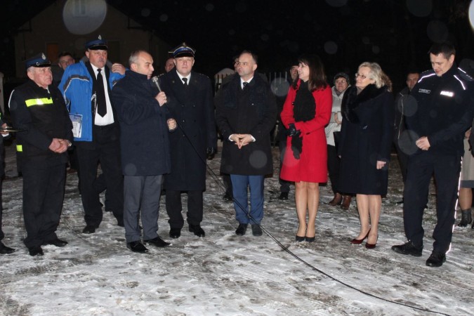 Uroczystość przekazania samochodu dla OSP Korczew