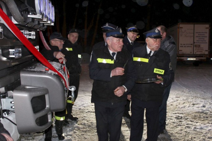 Uroczystość przekazania samochodu dla OSP Korczew