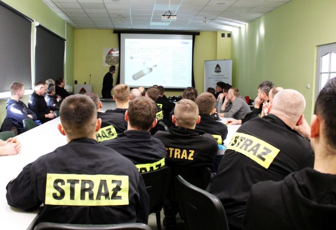 Szkolenie z obsługi butli powietrznych do aparatów ochrony dróg oddechowych