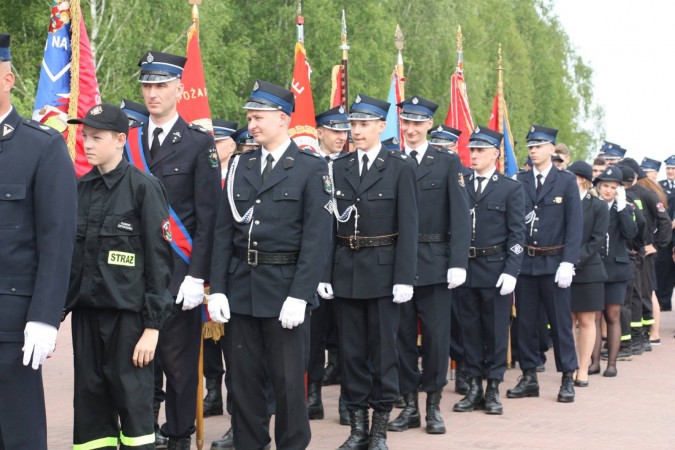Uroczystość przekazania samochodu dla OSP Przywory Duże