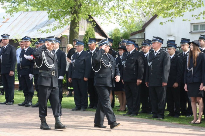 Uroczystość przekazania samochodu dla OSP Przywory Duże