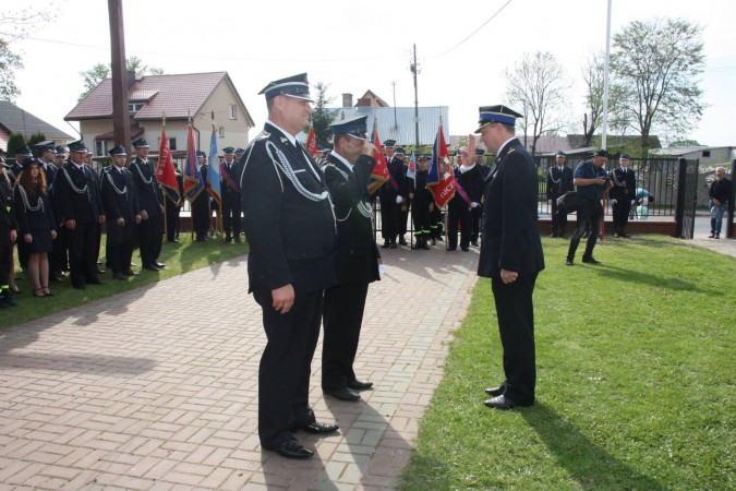 Uroczystość przekazania samochodu dla OSP Przywory Duże