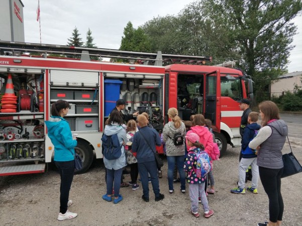 Wakacyjne spotkania ze strażakami