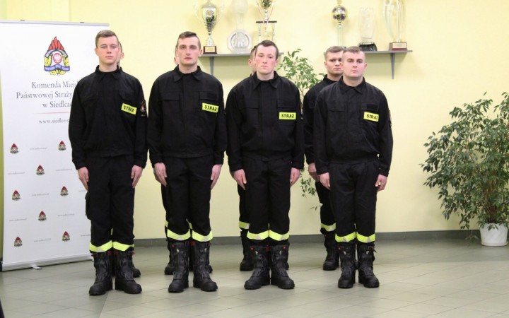 Uroczyste ślubowanie strażaków PSP