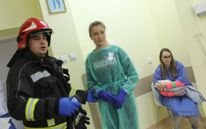 Warsztaty ratownicze w Zakładzie Opiekuńczo-Leczniczym w Siedlcach
