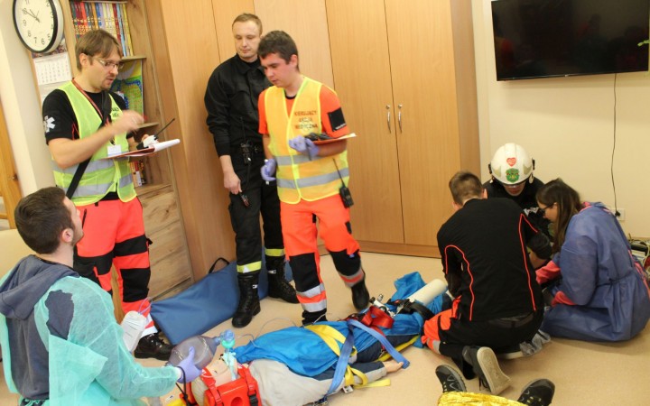 Warsztaty ratownicze w Zakładzie Opiekuńczo-Leczniczym w Siedlcach