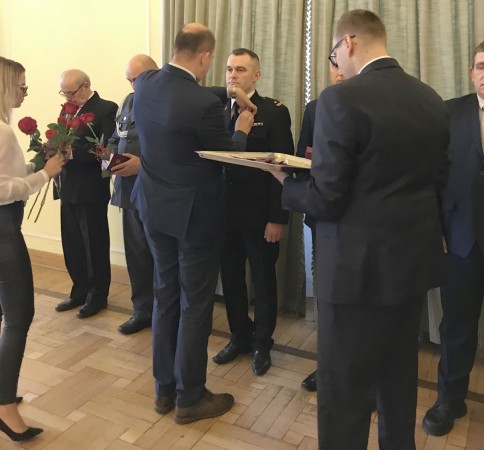 Srebrny Krzyż Zasługi dla mł. bryg. Wojciecha Jurzyka