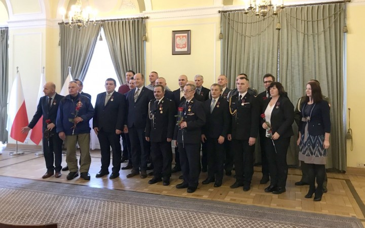 Srebrny Krzyż Zasługi dla mł. bryg. Wojciecha Jurzyka