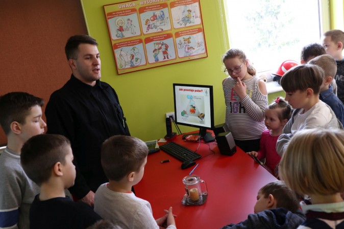 Bezpieczne Ferie w sali Ognik
