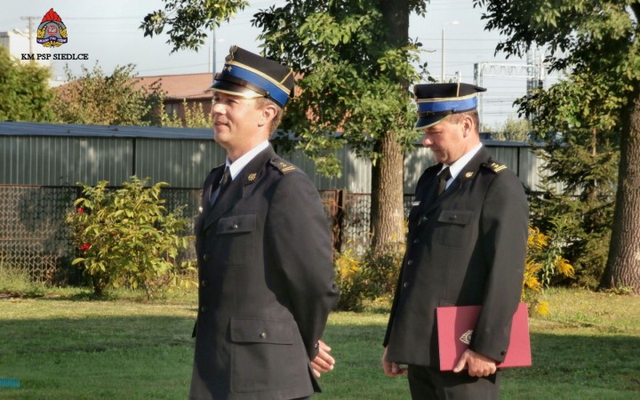Uroczysta zmiana służby w JRG nr 2