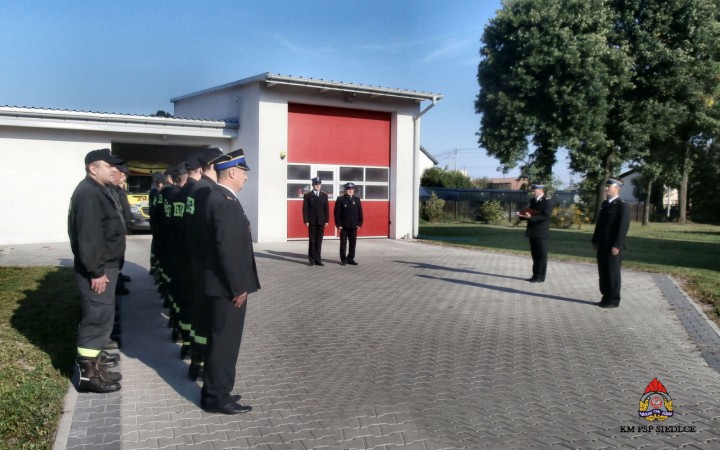 Uroczysta zmiana służby w JRG nr 2